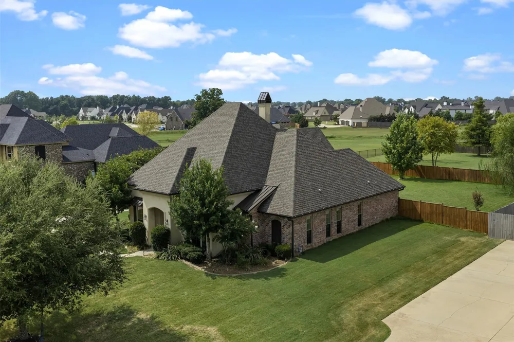 107 Colonel Burt Drive Benton, LA 71006