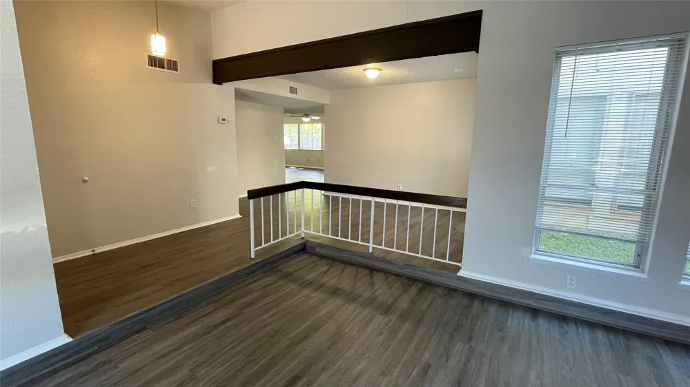 3201 Willow Bend Bedford, TX 76021