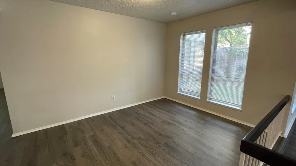 3201 Willow Bend Bedford, TX 76021