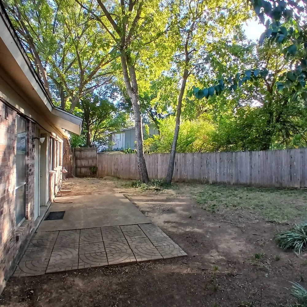 3201 Willow Bend Bedford, TX 76021