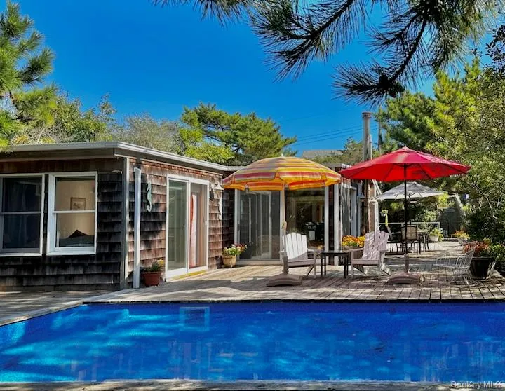 259 East Walk Cherry Grove, NY 11782