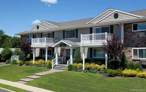 45 Golden Avenue #E05