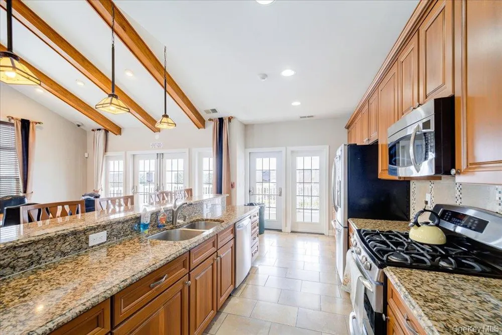 416 Saratoga Lane Fishkill, NY 12524