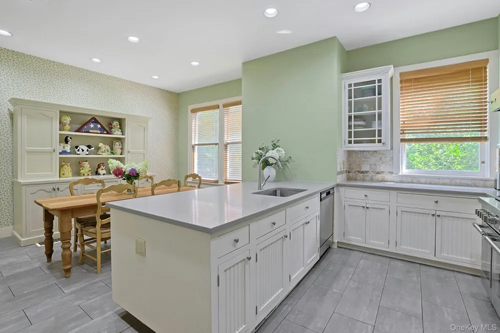 215 Soundview Avenue White Plains, NY 10606