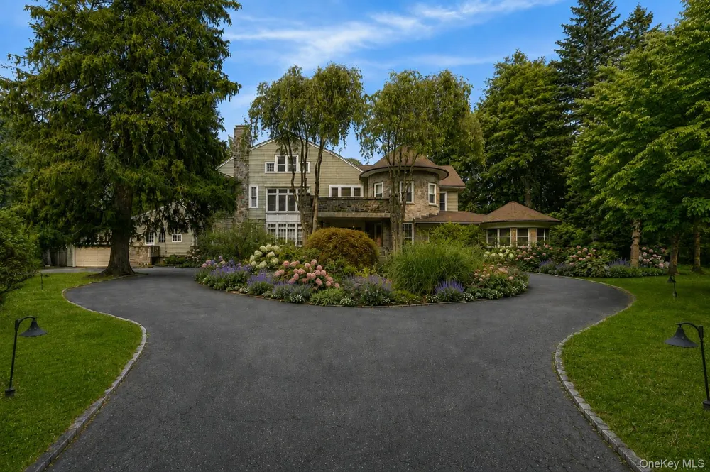 215 Soundview Avenue White Plains, NY 10606