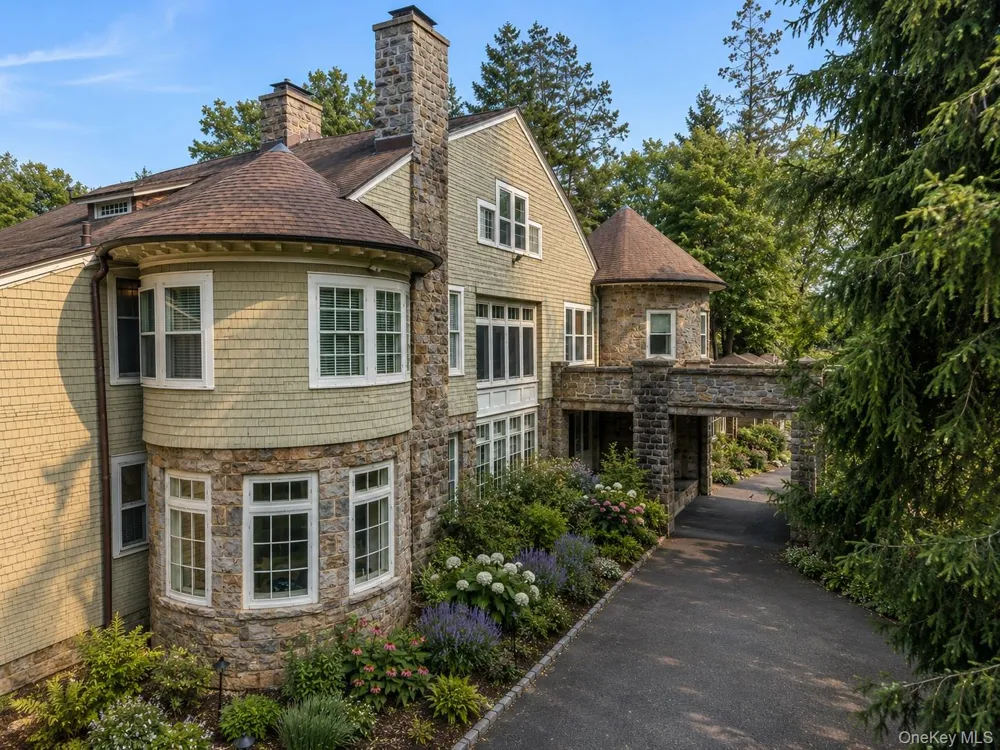 215 Soundview Avenue White Plains, NY 10606
