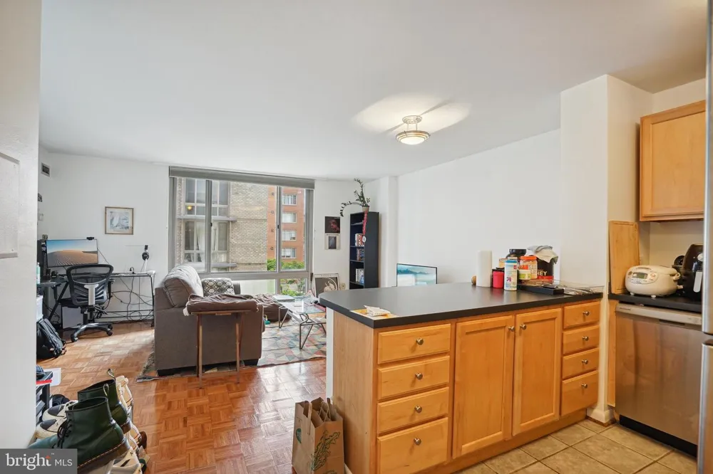950 25TH NW #814N Washington, DC 20037