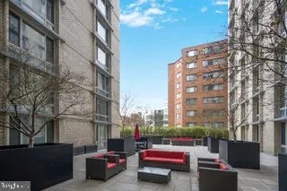 950 25TH NW #814N Washington, DC 20037