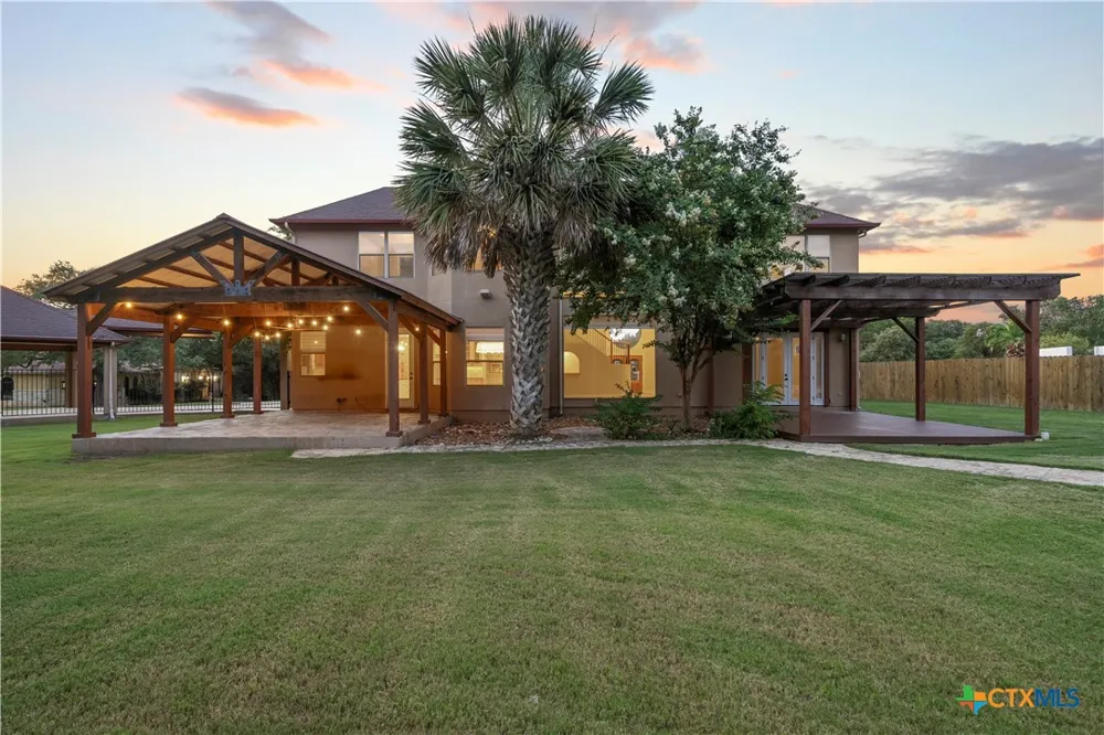 17 Horseshoe Court New Braunfels, TX 78132
