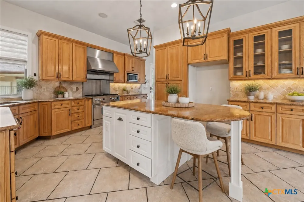 17 Horseshoe Court New Braunfels, TX 78132
