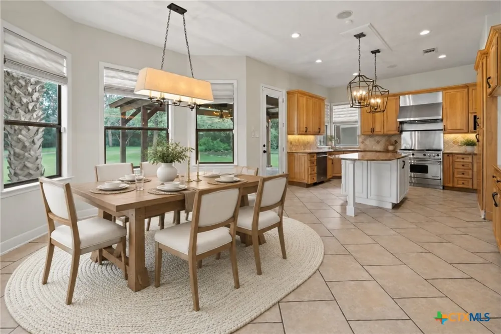 17 Horseshoe Court New Braunfels, TX 78132