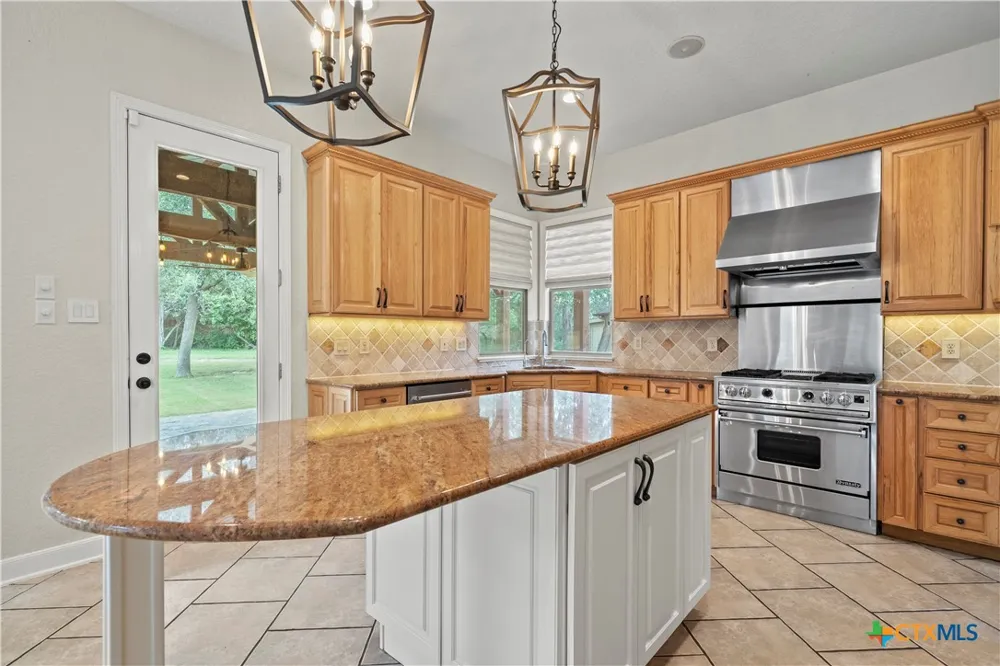 17 Horseshoe Court New Braunfels, TX 78132