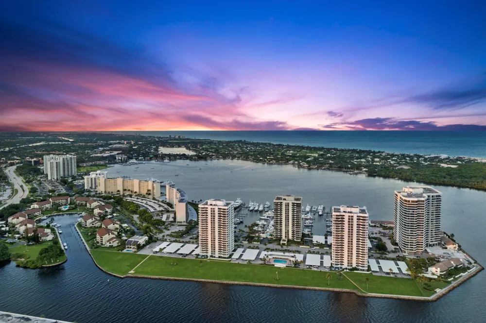 130 LAKESHORE DRIVE #322 North Palm Beach, FL 33408
