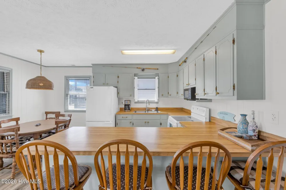 1303 Topsail Drive Surf City, NC 28445