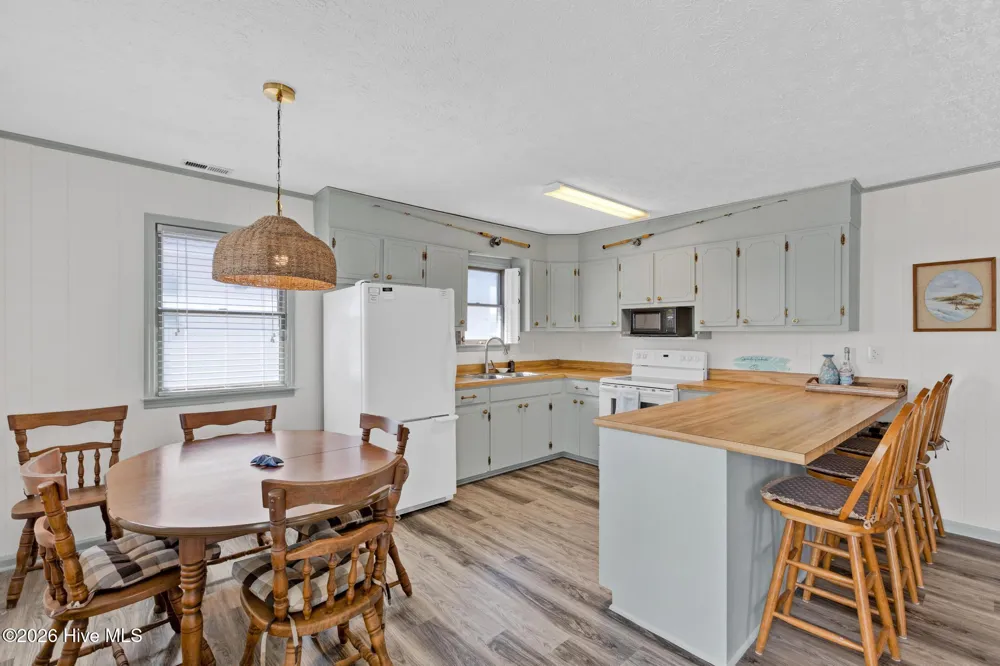 1303 Topsail Drive Surf City, NC 28445