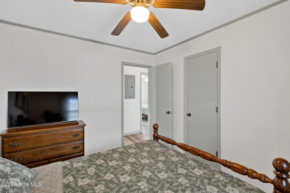 1303 Topsail Drive Surf City, NC 28445