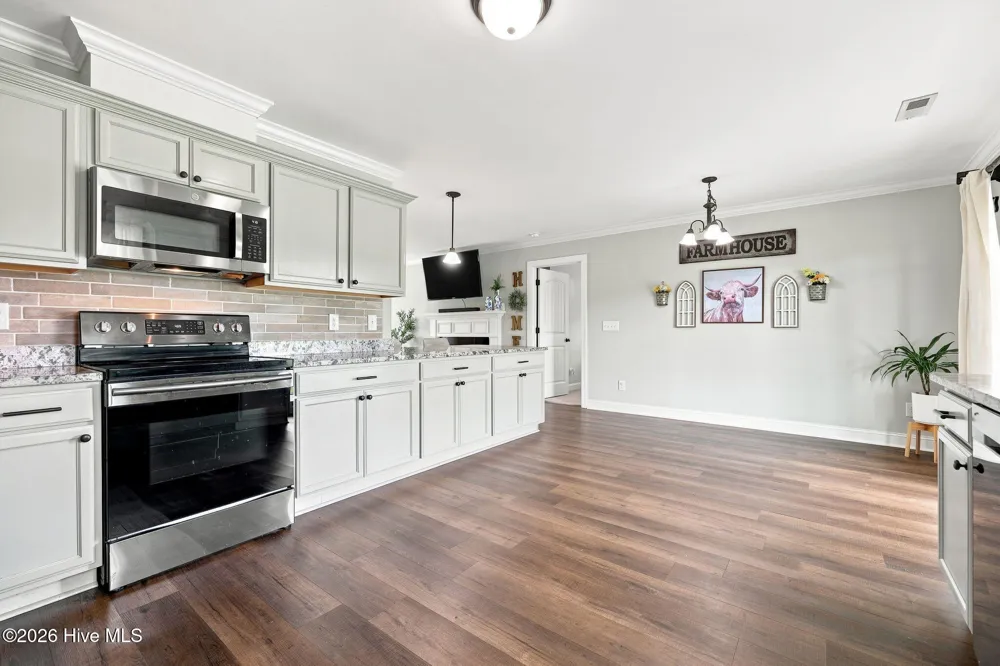 2746 Madison Hardee Road Ayden, NC 28513