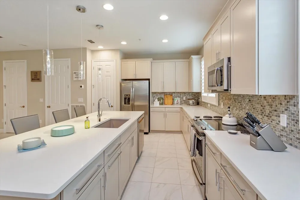1495 LAKE GEORGE DRIVE Lake Mary, FL 32746