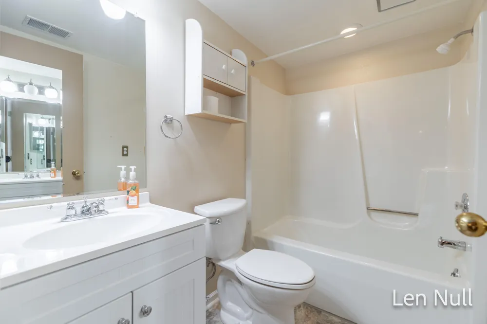 2742 Stonebluff Drive SW Wyoming City, MI 49519