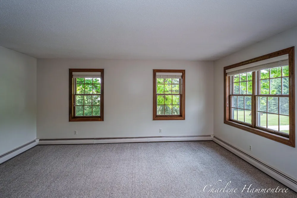 9111 Summit Avenue NE Algoma Township, MI 49341