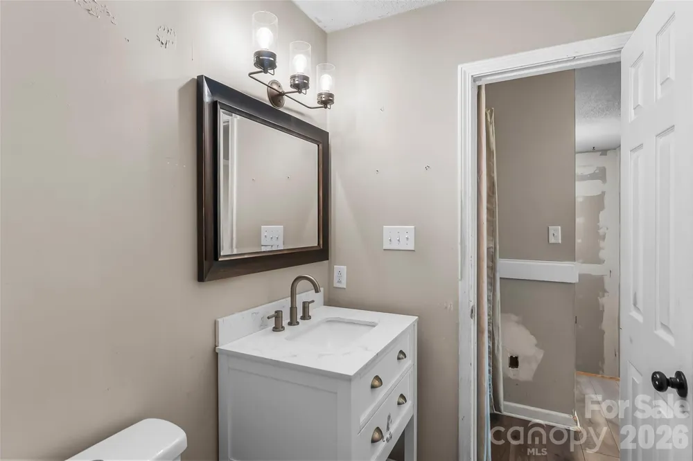 2646 Icard Rhodhiss Road Connelly Springs, NC 28612