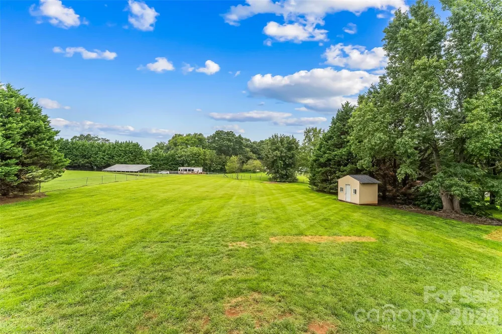 2646 Icard Rhodhiss Road Connelly Springs, NC 28612