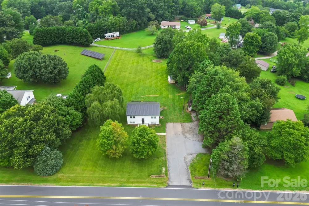 2646 Icard Rhodhiss Road Connelly Springs, NC 28612