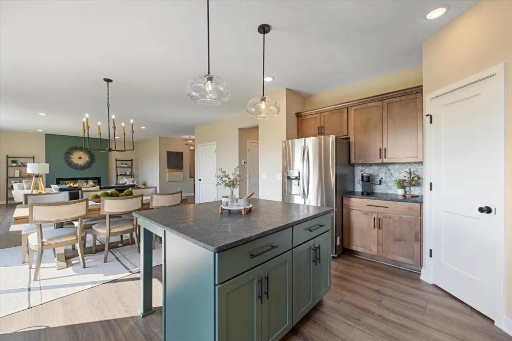 8395 159st Street Savage, MN 55378
