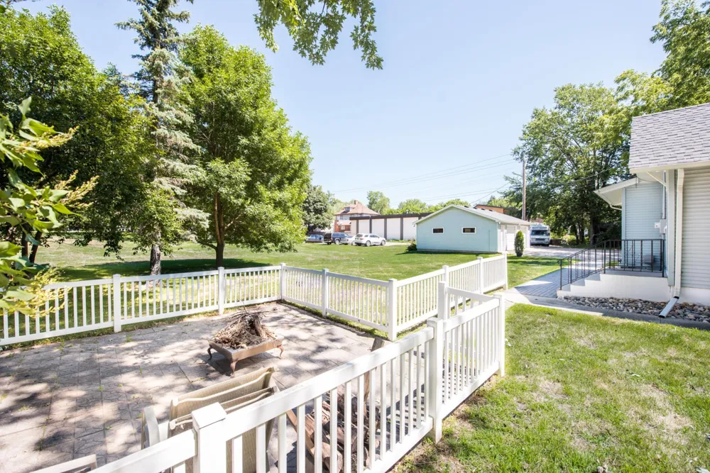 305 8th Avenue E Alexandria, MN 56308