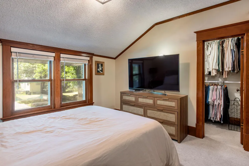 305 8th Avenue E Alexandria, MN 56308
