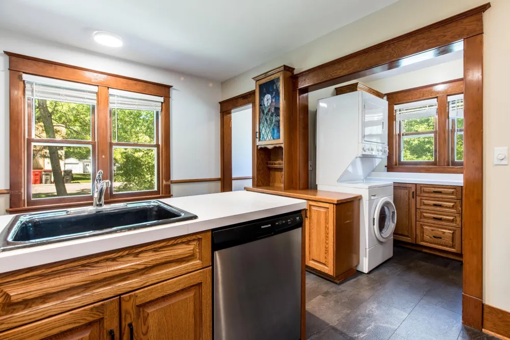 305 8th Avenue E Alexandria, MN 56308
