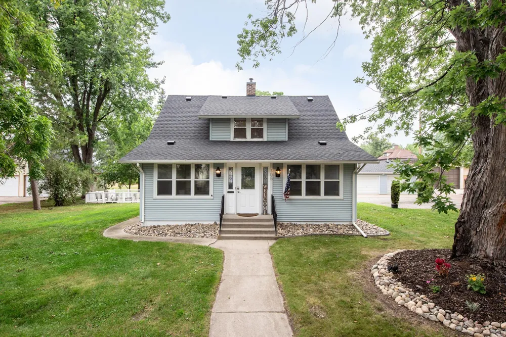 305 8th Avenue E Alexandria, MN 56308