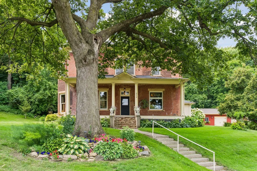 212 6th Street Henderson, MN 56044