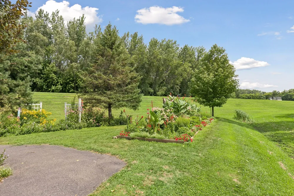 212 6th Street Henderson, MN 56044
