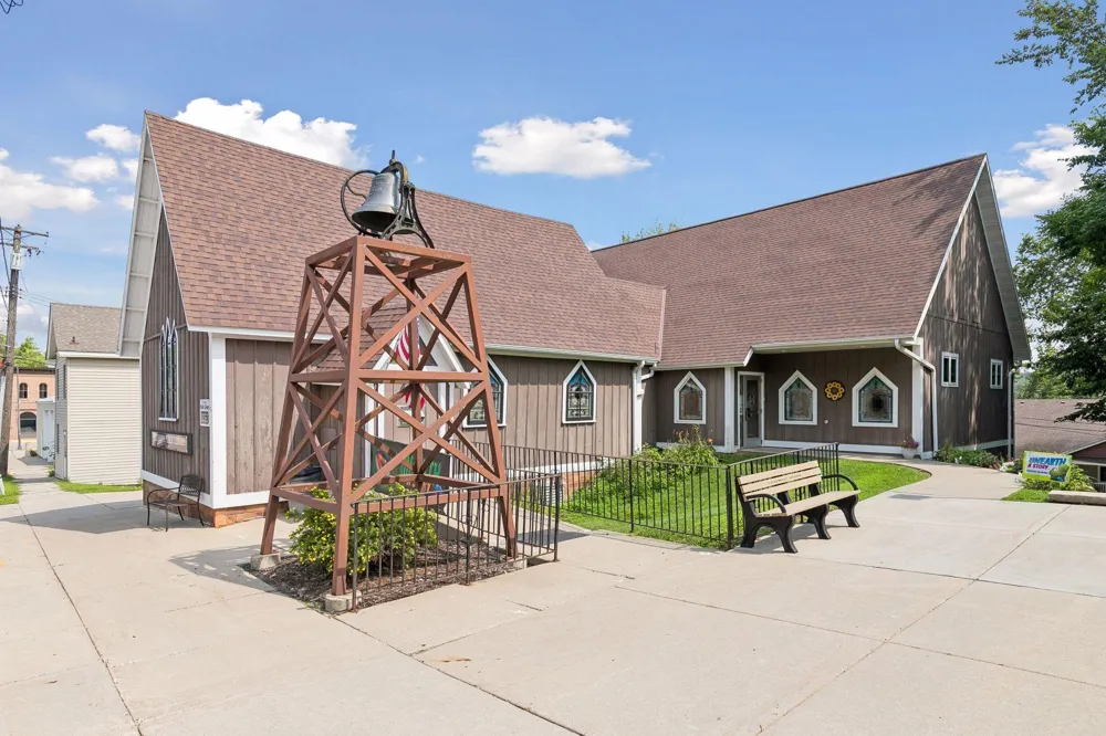 212 6th Street Henderson, MN 56044