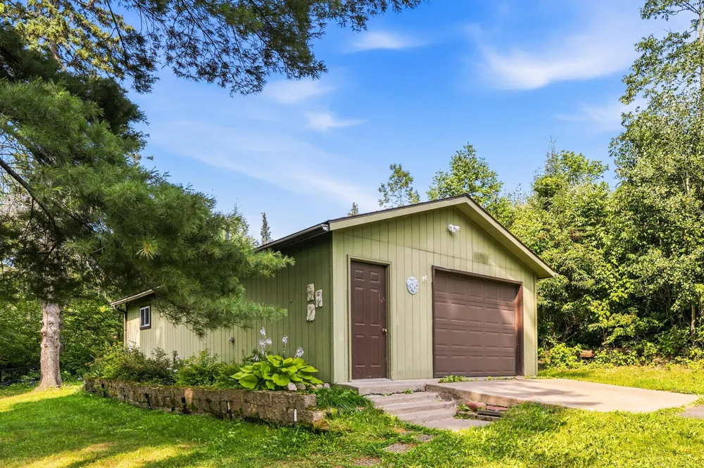 3650 Campaigne Road Brimson, MN 55602