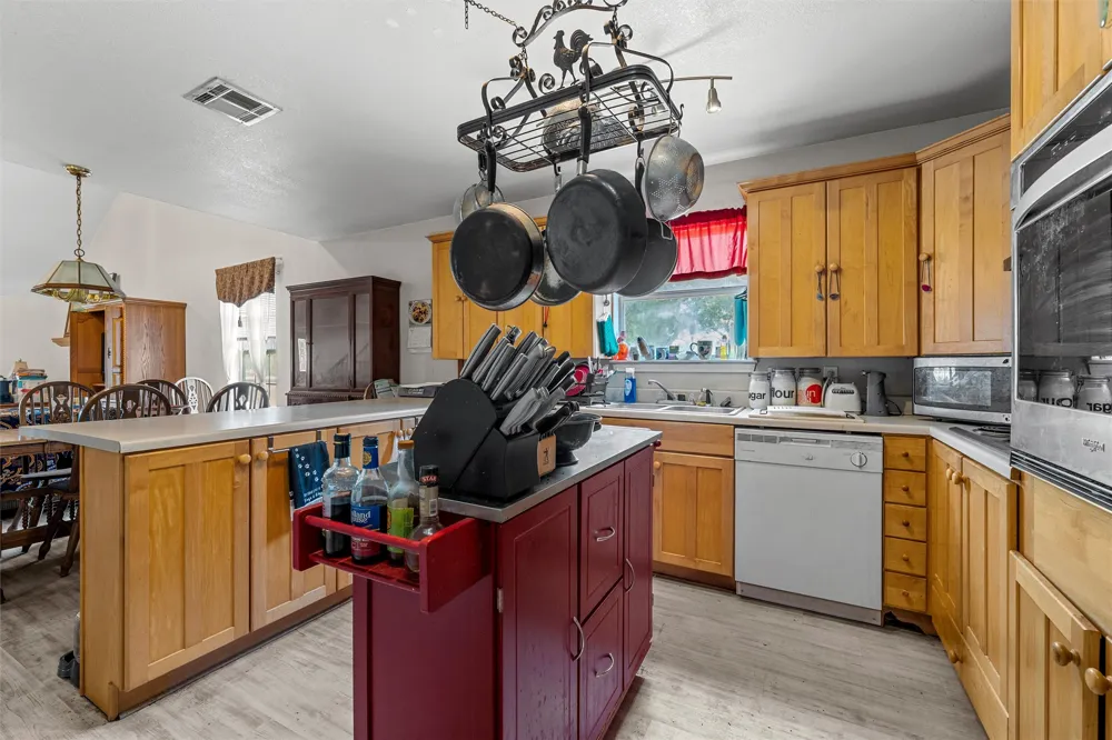 353 County Road 176 Marlin, TX 76661