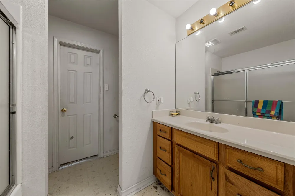 353 County Road 176 Marlin, TX 76661