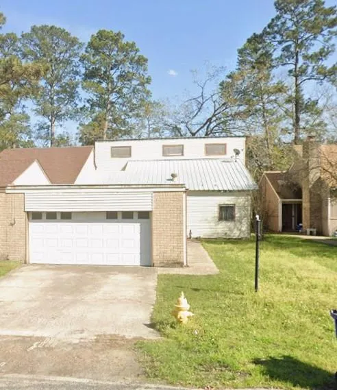 26636 Pools Creek Dr Huntsville, TX 77320