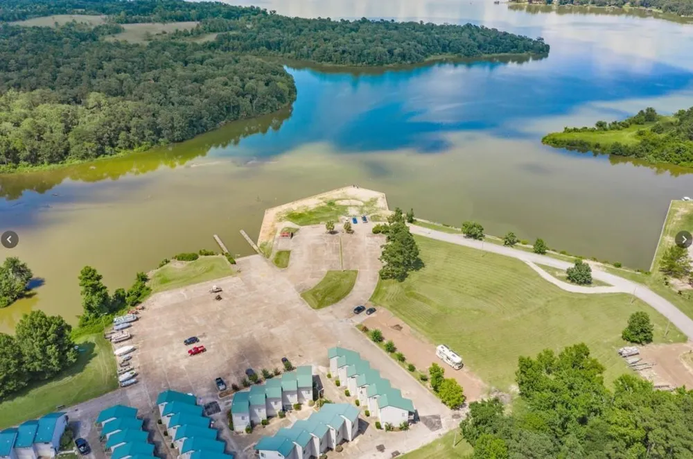 26636 Pools Creek Dr Huntsville, TX 77320