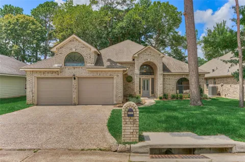 13707 Fountainview Drive