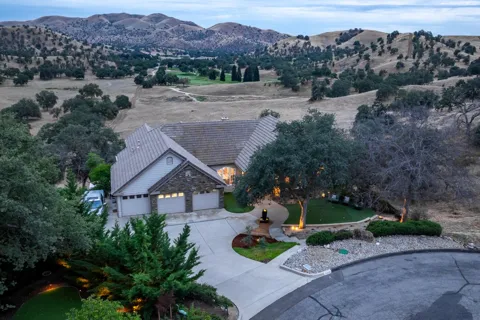 22113 Oak Glen Lane