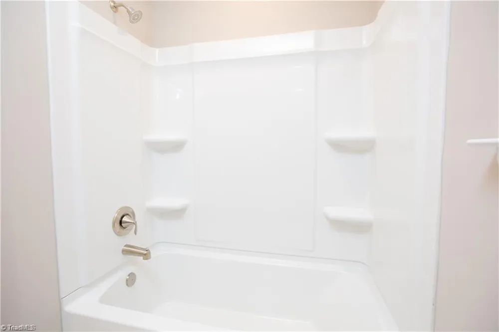 218 Crane Creek Way Lexington, NC 27295