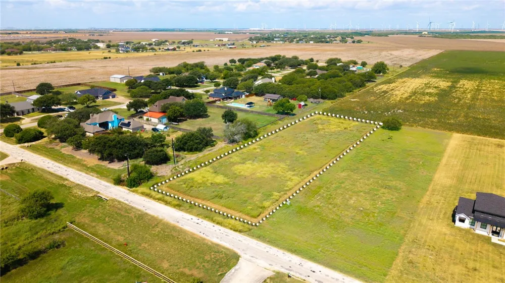 4201 Kestrel Lane Portland, TX 78374