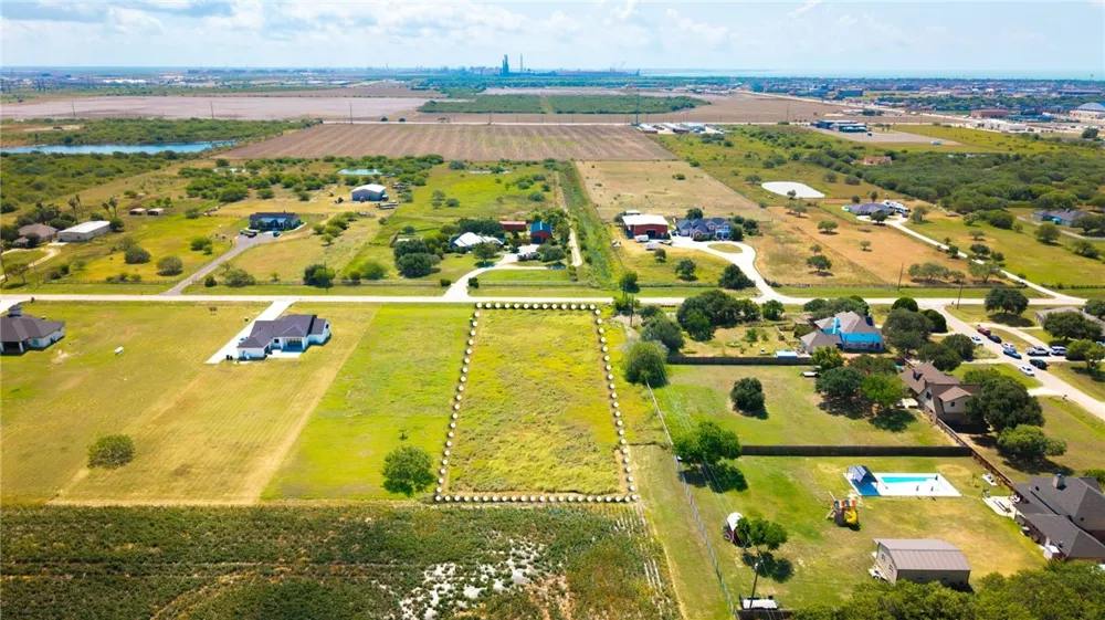 4201 Kestrel Lane Portland, TX 78374