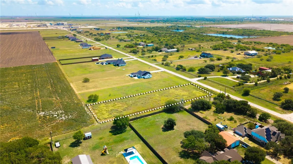 4201 Kestrel Lane Portland, TX 78374