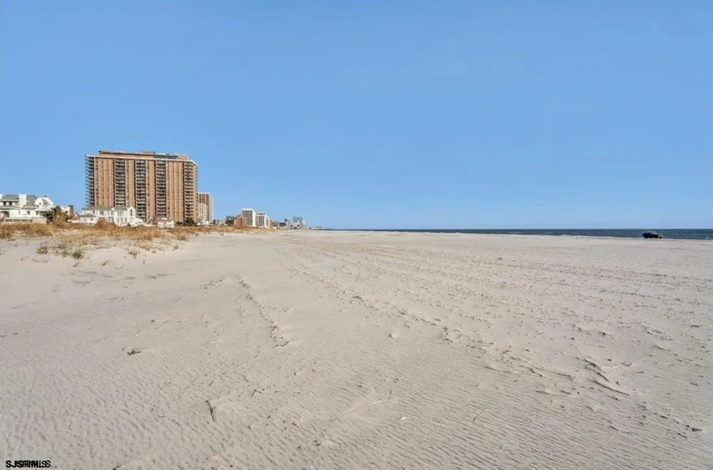 5003 Atlantic Ave Ventnor, NJ 08406