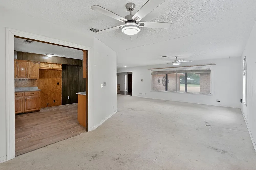 100 Joyner Street Omaha, TX 75571