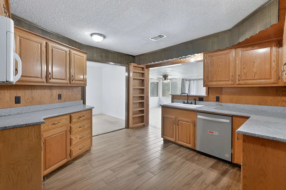 100 Joyner Street Omaha, TX 75571