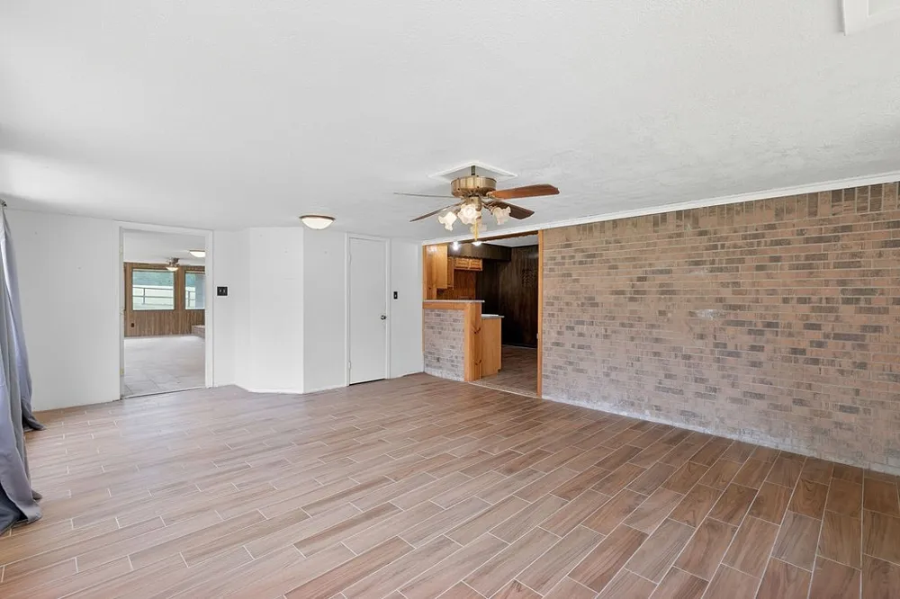 100 Joyner Street Omaha, TX 75571